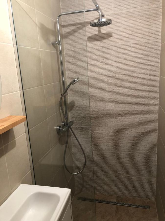 Apartament 2 Camere La Casa - Bucuresti エクステリア 写真
