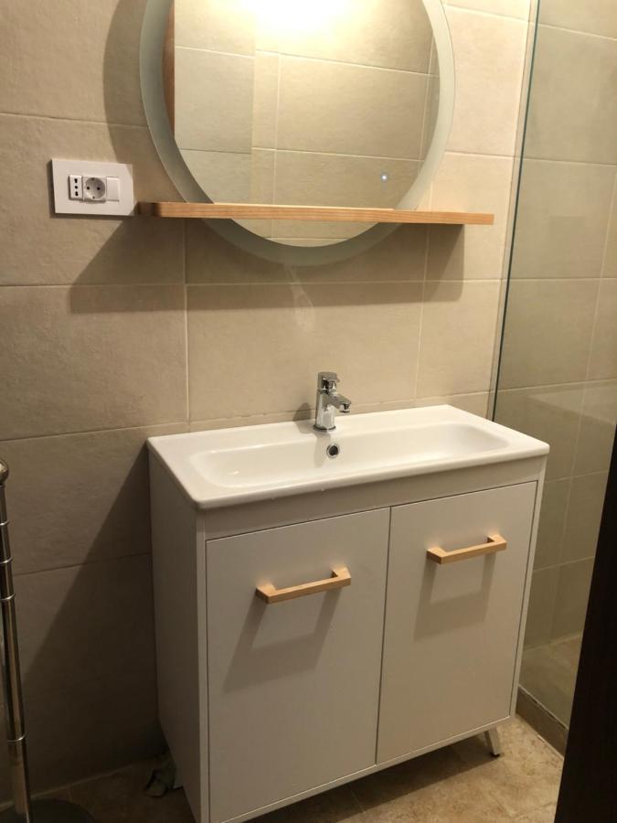 Apartament 2 Camere La Casa - Bucuresti エクステリア 写真