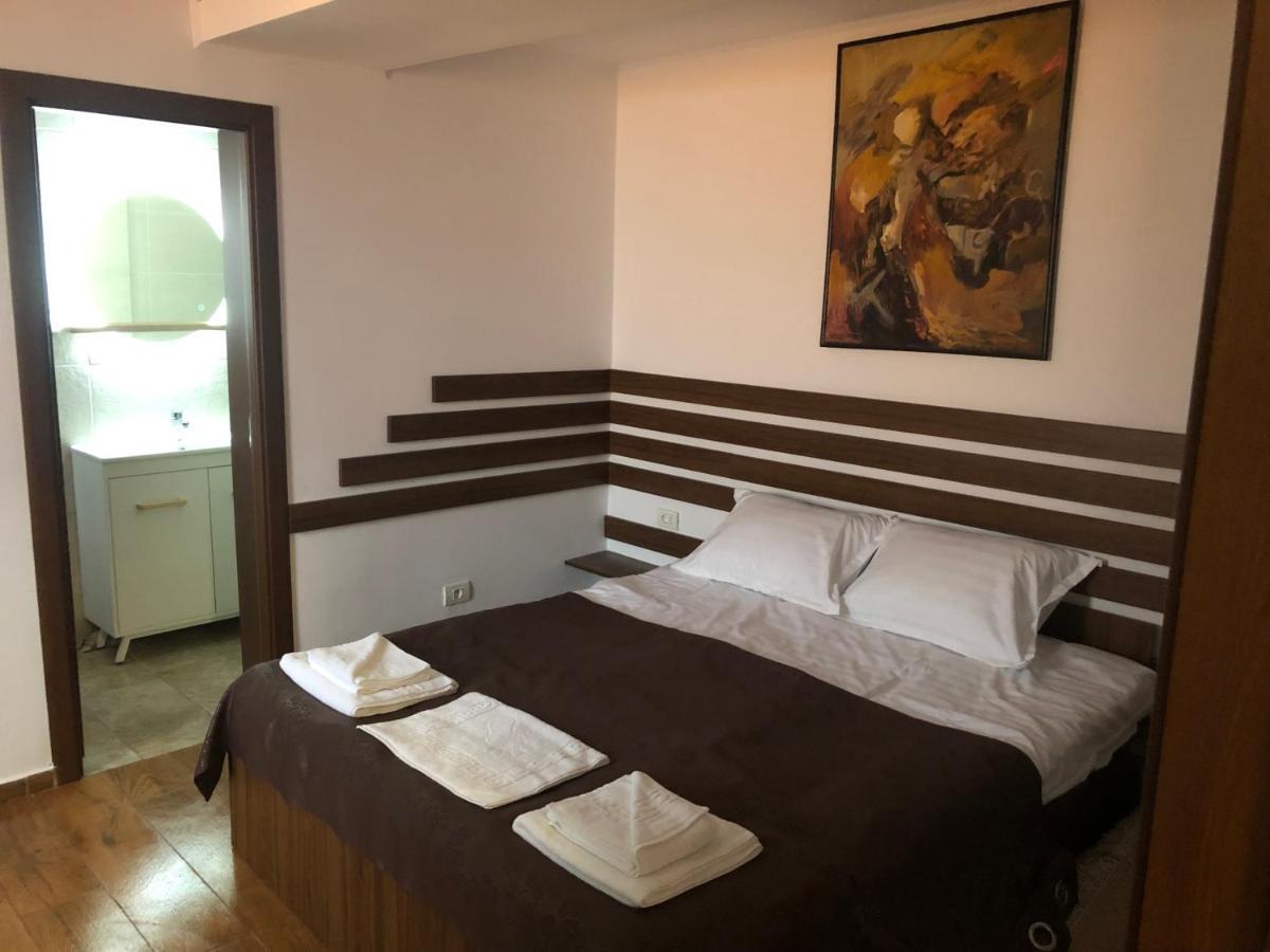 Apartament 2 Camere La Casa - Bucuresti エクステリア 写真
