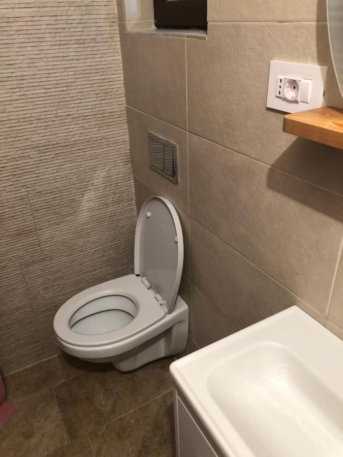 Apartament 2 Camere La Casa - Bucuresti エクステリア 写真