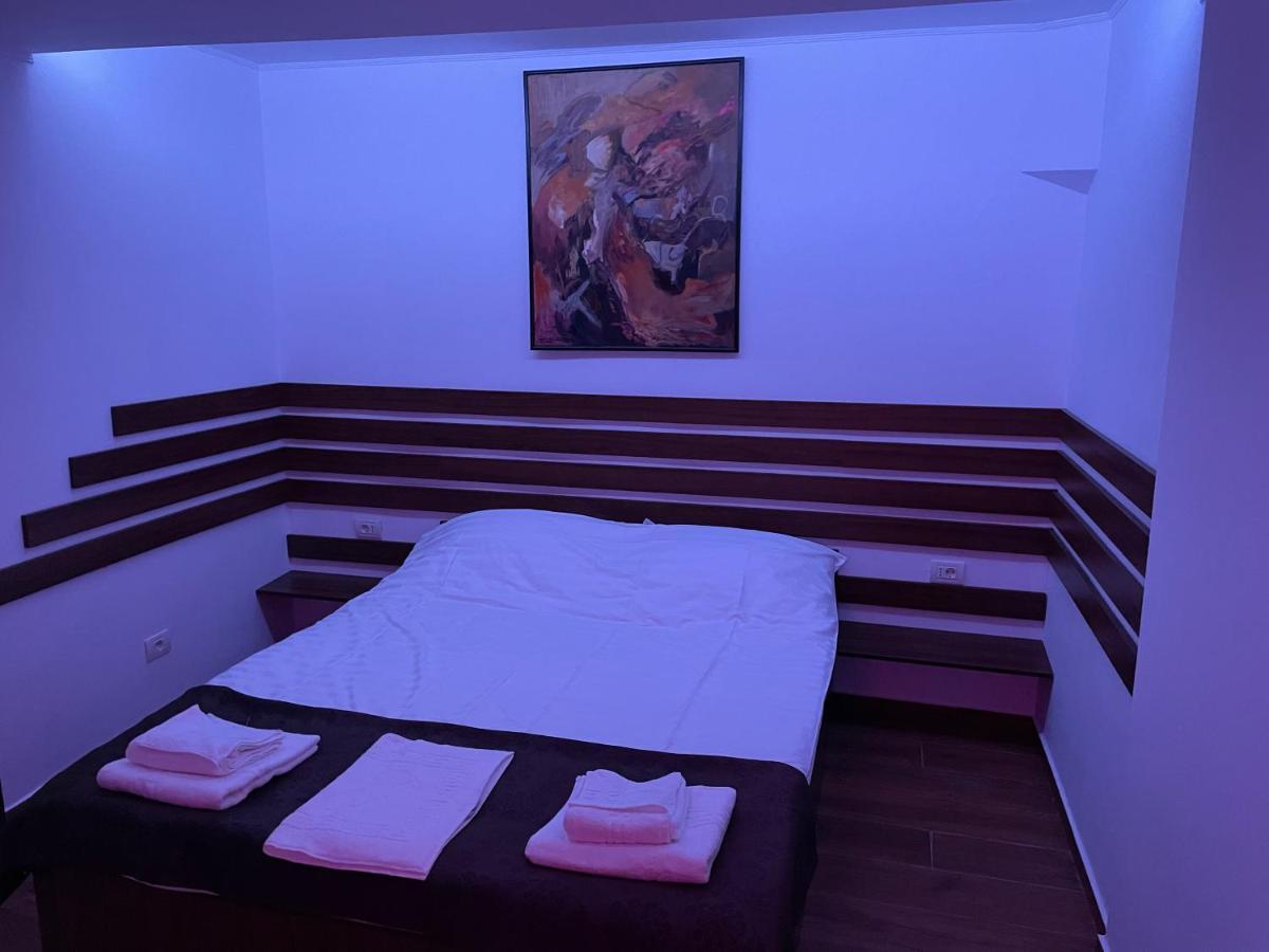 Apartament 2 Camere La Casa - Bucuresti エクステリア 写真